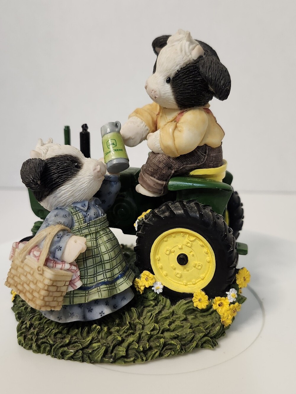 John Deere Mary's Moo Moos I Love To Take Care Of My Deere Figurine #107919 Y2K